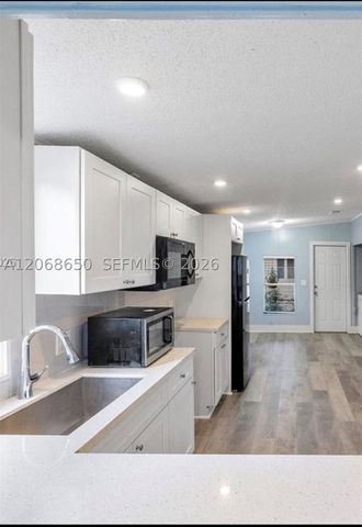 19800 SW 180th Ave 222, Miami, FL 33187