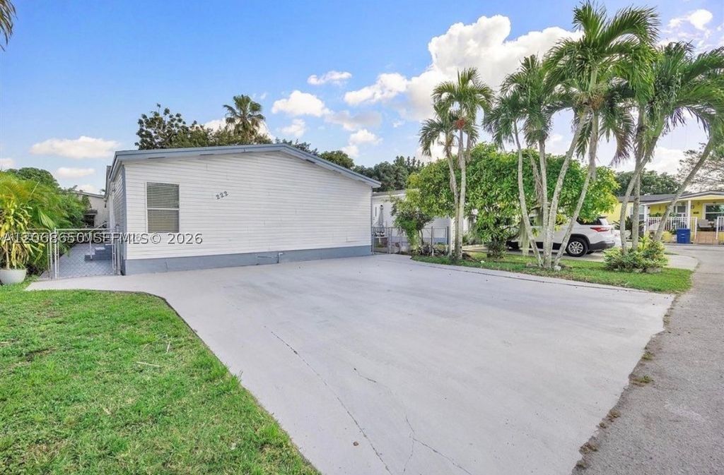 19800 SW 180th Ave 222, Miami, FL 33187