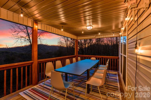36 Wineberry Lane, Asheville, NC 28803