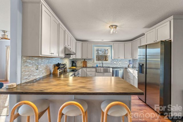 36 Wineberry Lane, Asheville, NC 28803
