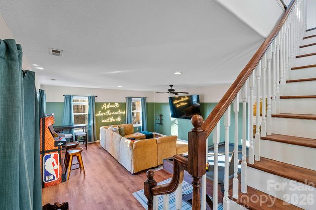 36 Wineberry Lane, Asheville, NC 28803
