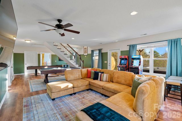 36 Wineberry Lane, Asheville, NC 28803