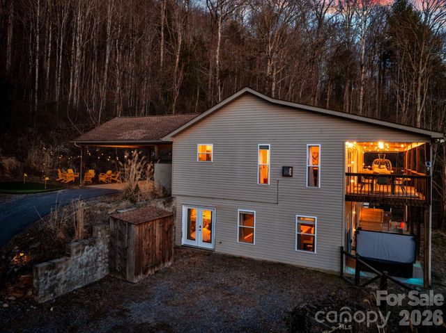 36 Wineberry Lane, Asheville, NC 28803
