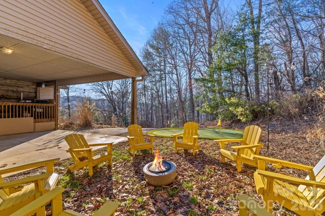 36 Wineberry Lane, Asheville, NC 28803