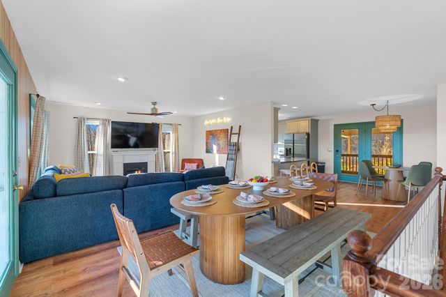 36 Wineberry Lane, Asheville, NC 28803