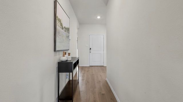 797 Barton Drive, Ennis, TX 75119