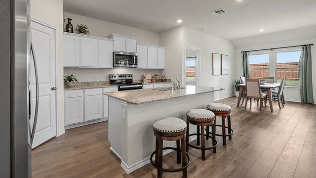 797 Barton Drive, Ennis, TX 75119