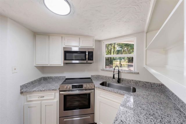 26608 Quail Court, Huntsville, TX 77320