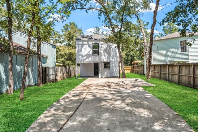 26608 Quail Court, Huntsville, TX 77320