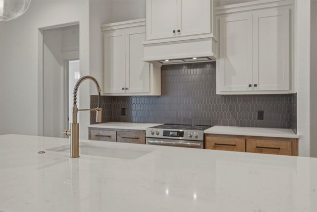 421 Redbud Lane, Tolar, TX 76476