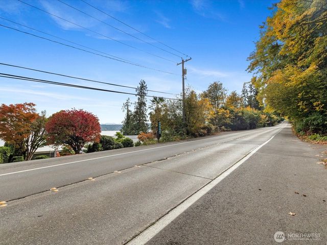 445 W Lake Sammamish Parkway SE, Bellevue, WA 98008