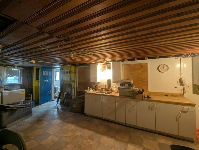 107 S Wilson Street, Manchester, NH 03103