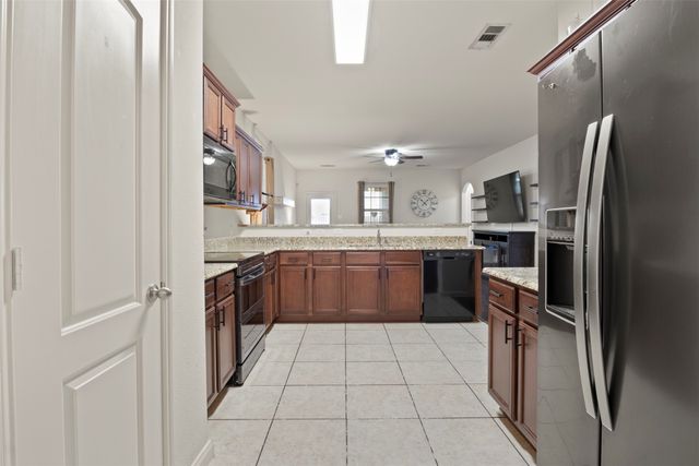 1808 Hot Springs Way, Princeton, TX 75407