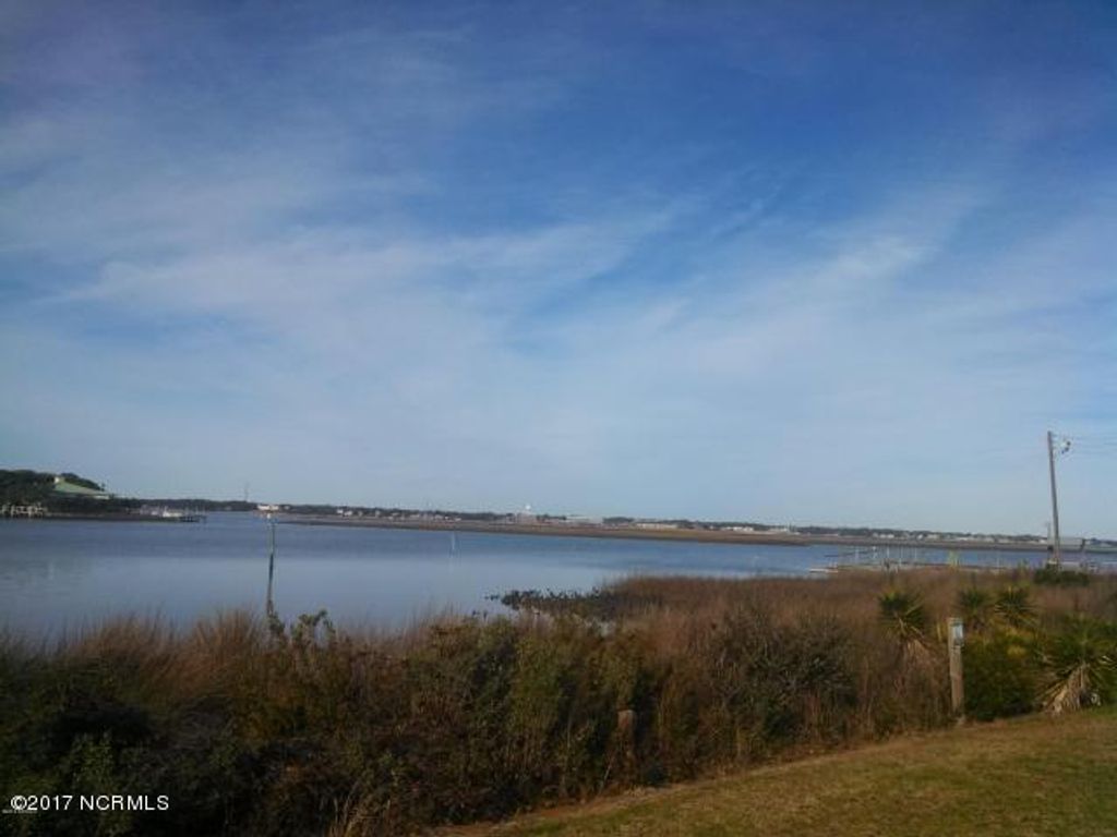 Image 3 of property listing at 0 N River Road, Beaufort, NC 28516