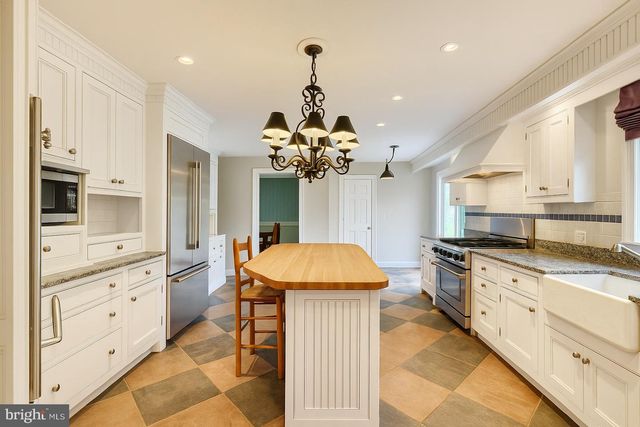 2117 POT SPRING RD, Lutherville Timonium, MD 21093