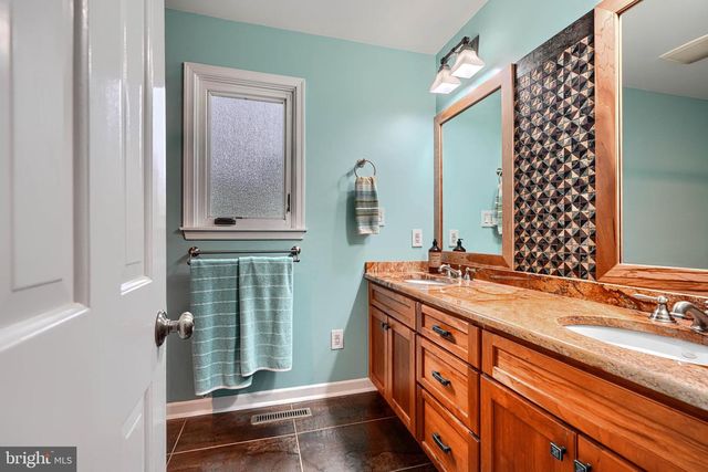 2117 POT SPRING RD, Lutherville Timonium, MD 21093