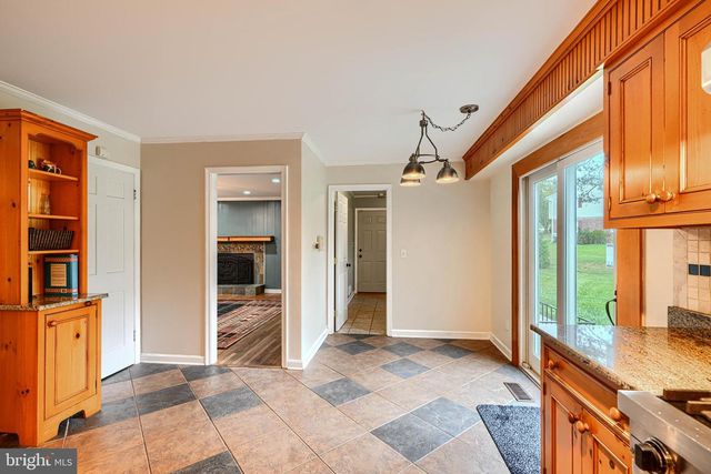 2117 POT SPRING RD, Lutherville Timonium, MD 21093