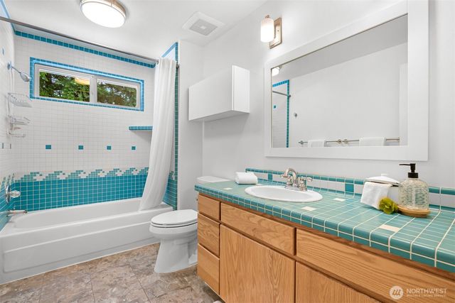 803 Timberlake Way, Bellingham, WA 98229