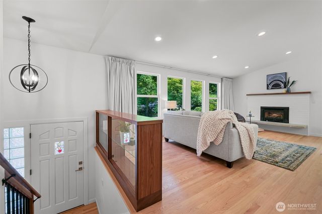803 Timberlake Way, Bellingham, WA 98229