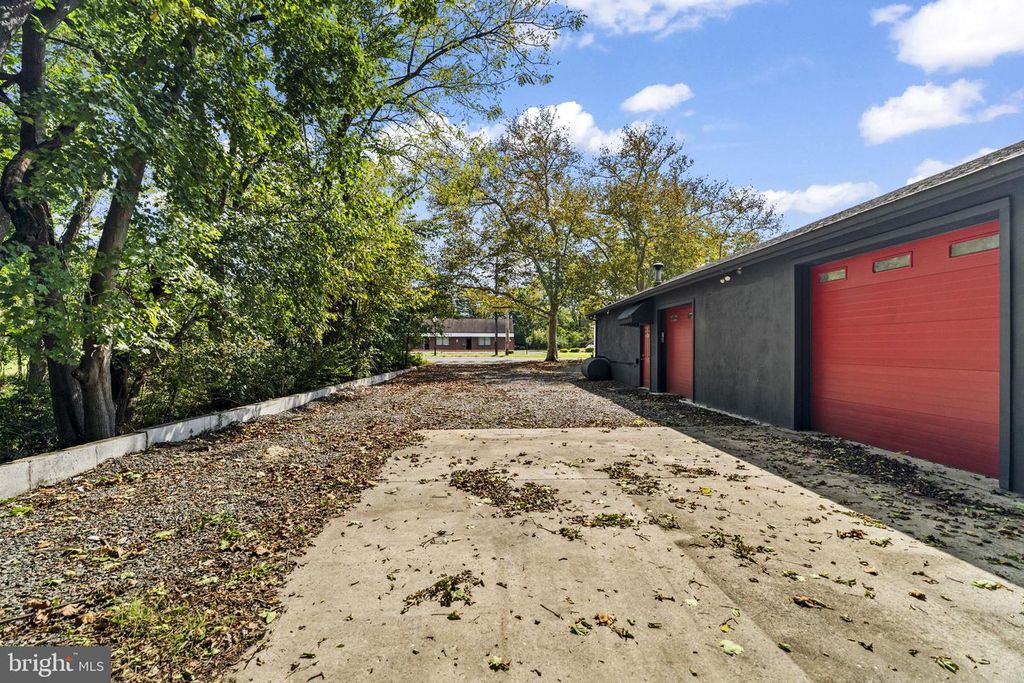 353 WASHINGTON ST, MOUNT HOLLY, NJ 08060 — photo 5