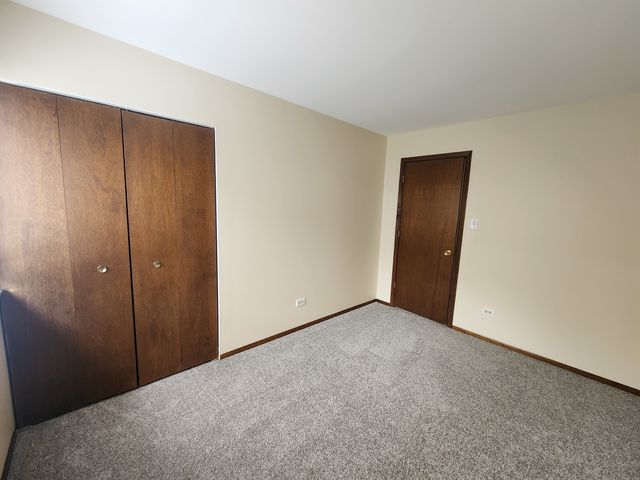 1 Stony Creek Drive 1B, Palos Hills, IL 60465