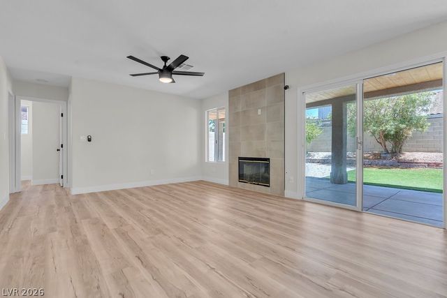 2060 Fallsburg Way, Henderson, NV 89002