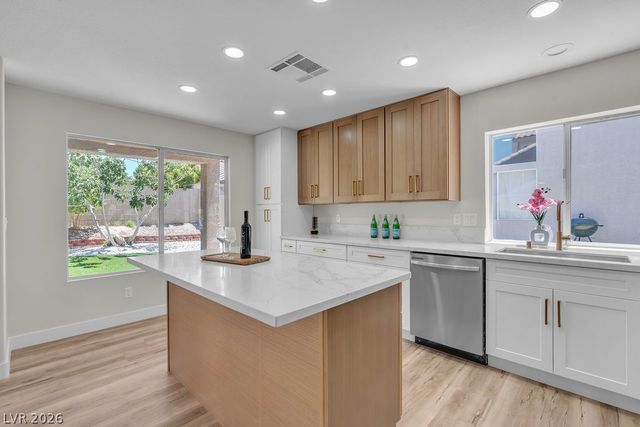 2060 Fallsburg Way, Henderson, NV 89002