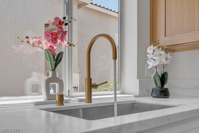 2060 Fallsburg Way, Henderson, NV 89002