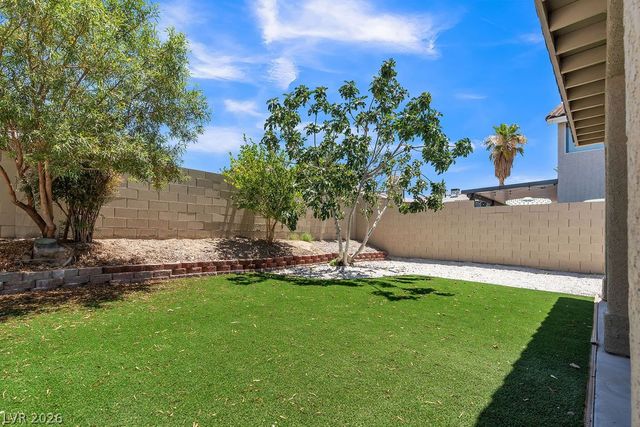 2060 Fallsburg Way, Henderson, NV 89002