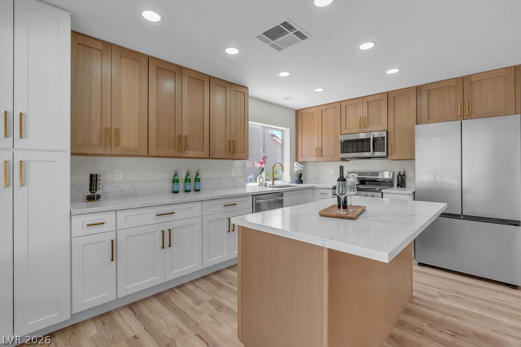 2060 Fallsburg Way, Henderson, NV 89002
