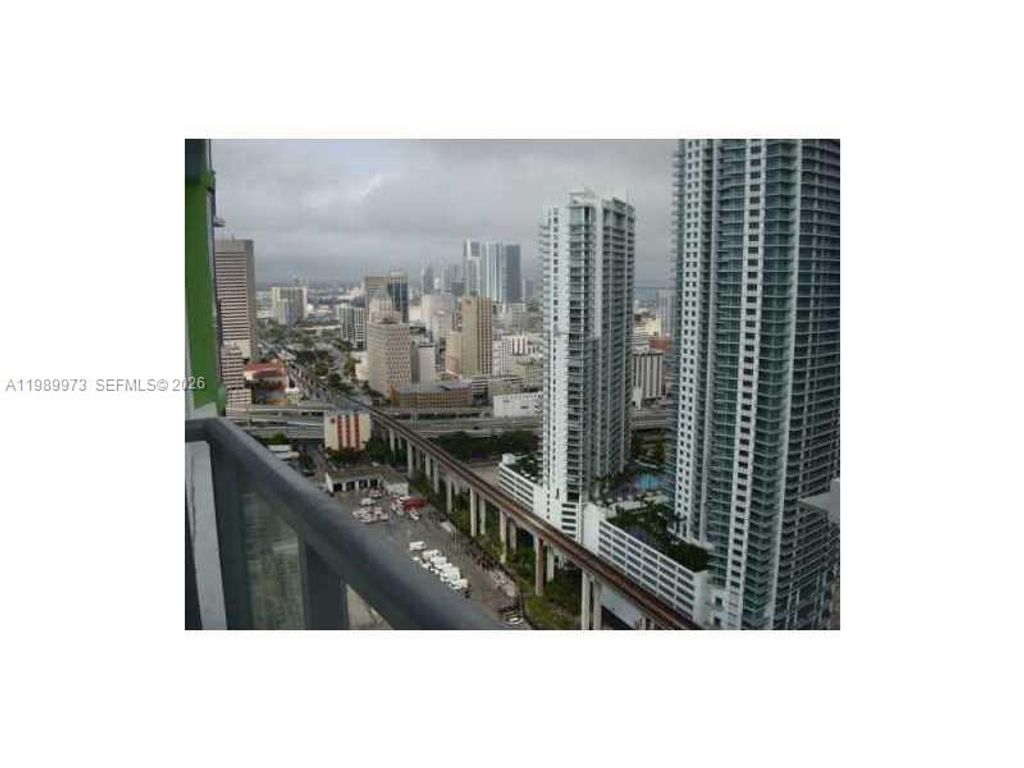 185 SW 7 ST 3712, Miami, FL 33130