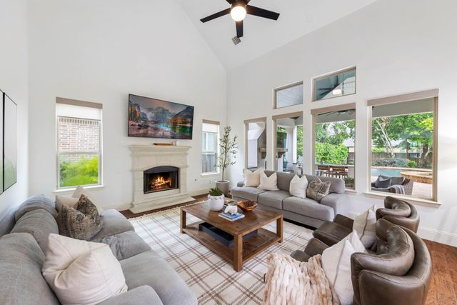 135 Monterrey Bend, Montgomery, TX 77316