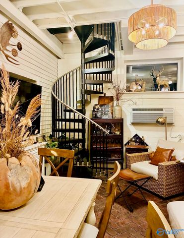 408 4th Avenue, Decatur, AL 35601