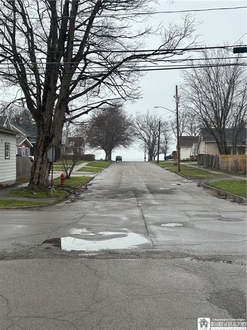 35 Genet Street, Dunkirk, NY 14048