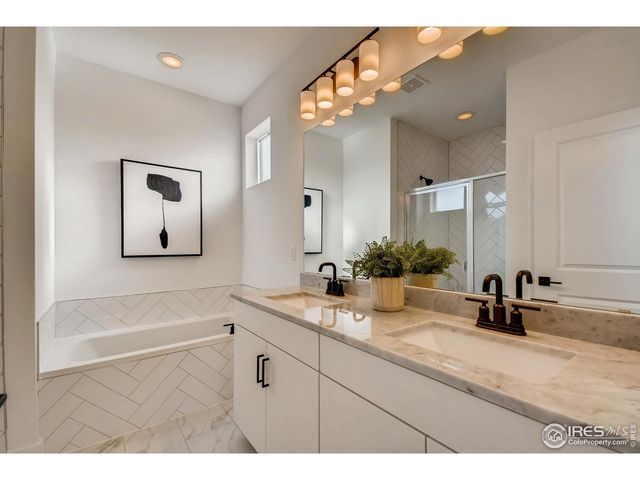 2771 Bear Springs Cir, Longmont, CO 80503