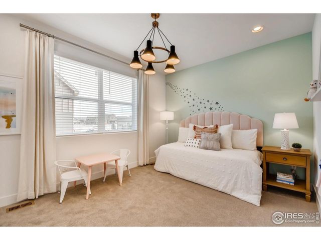 2771 Bear Springs Cir, Longmont, CO 80503