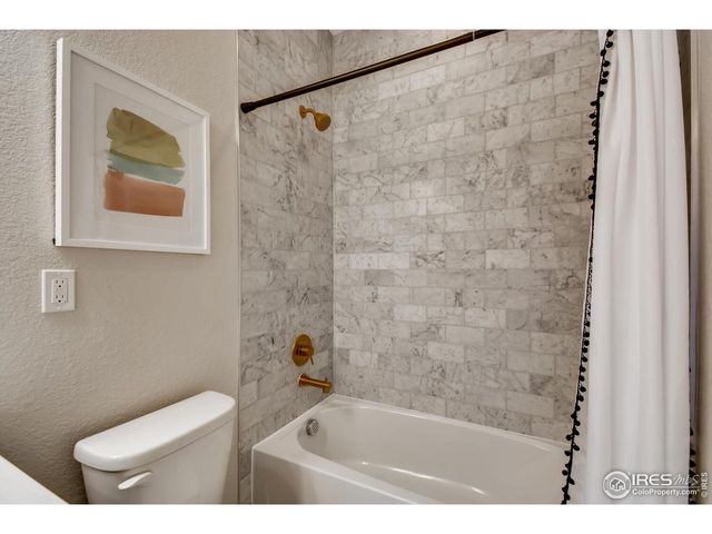 2771 Bear Springs Cir, Longmont, CO 80503