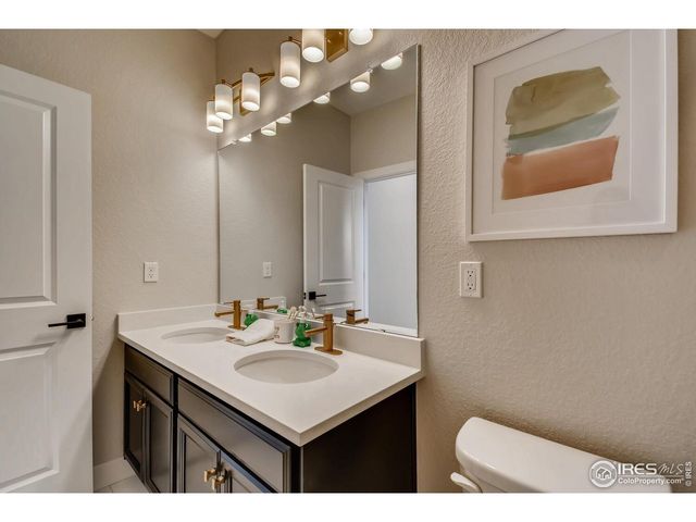 2771 Bear Springs Cir, Longmont, CO 80503