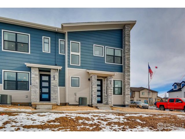 2771 Bear Springs Cir, Longmont, CO 80503