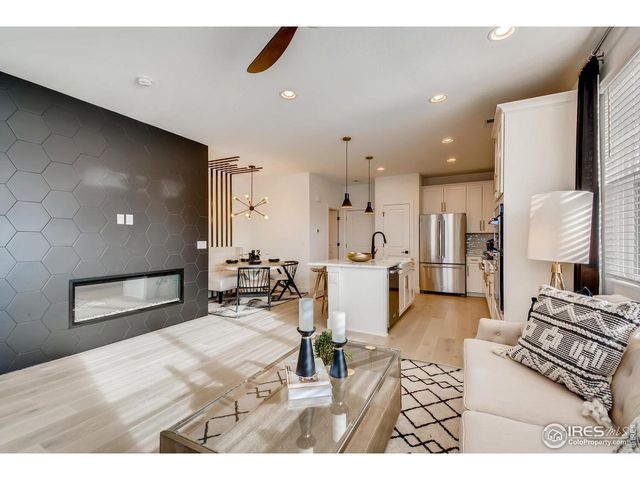 2771 Bear Springs Cir, Longmont, CO 80503