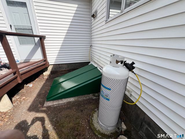 42 Sandy Drive, Bristol, CT 06010