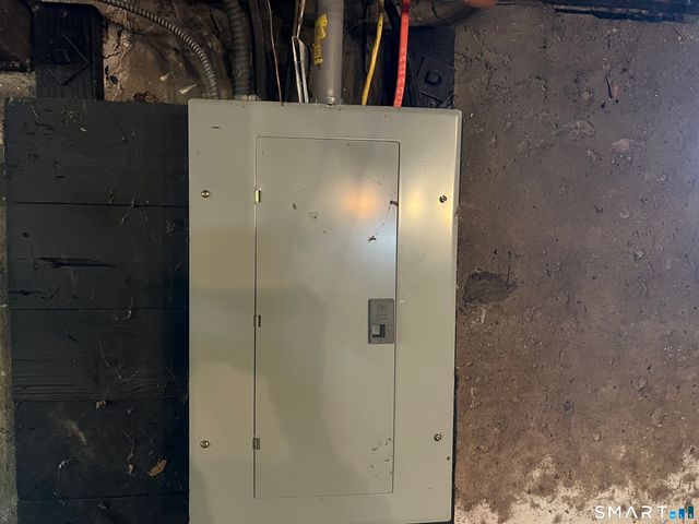 42 Sandy Drive, Bristol, CT 06010