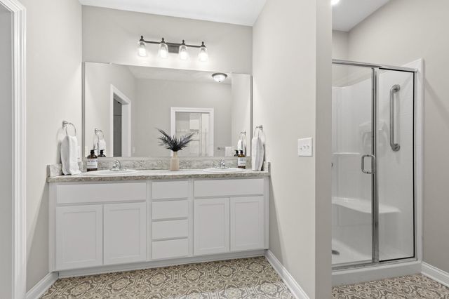 875 Pinnacle Pointe, 32, Gahanna, OH 43230