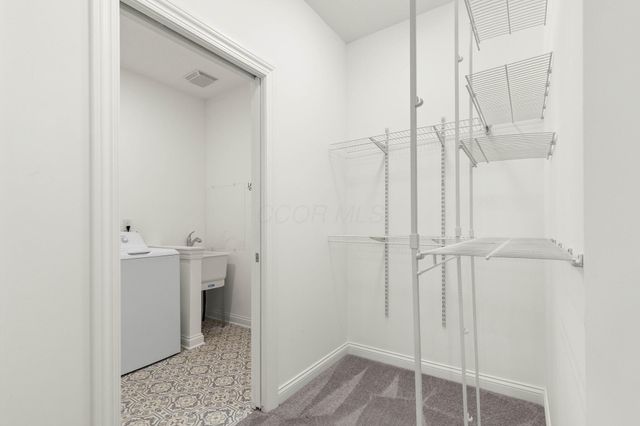 875 Pinnacle Pointe, 32, Gahanna, OH 43230