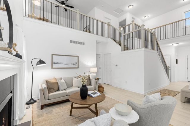 875 Pinnacle Pointe, 32, Gahanna, OH 43230