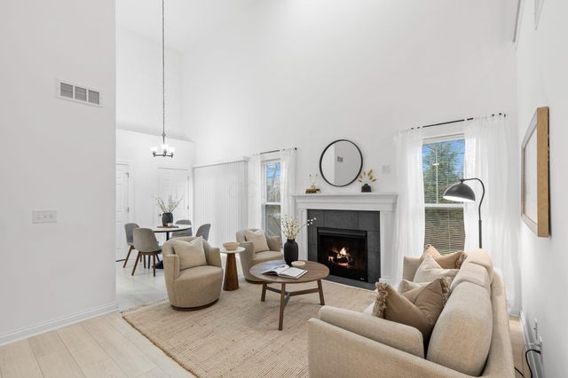 875 Pinnacle Pointe, 32, Gahanna, OH 43230