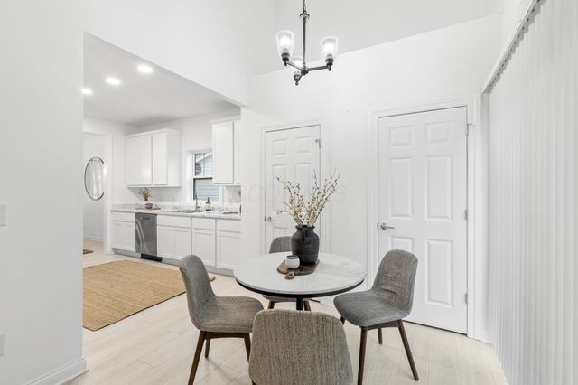 875 Pinnacle Pointe, 32, Gahanna, OH 43230