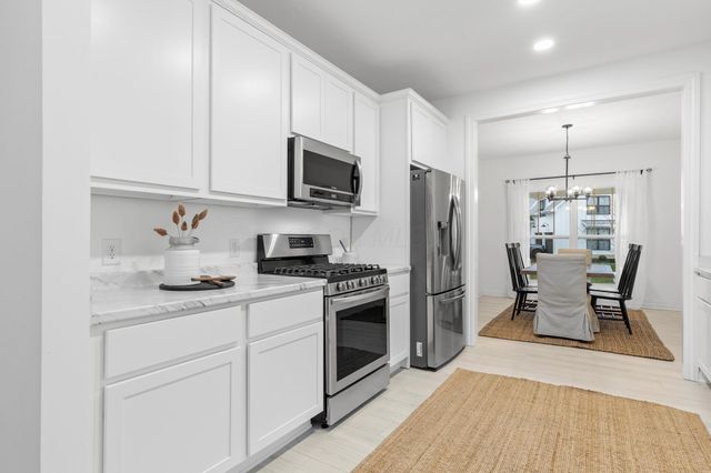 875 Pinnacle Pointe, 32, Gahanna, OH 43230