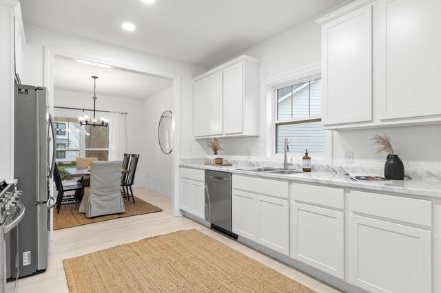 875 Pinnacle Pointe, 32, Gahanna, OH 43230