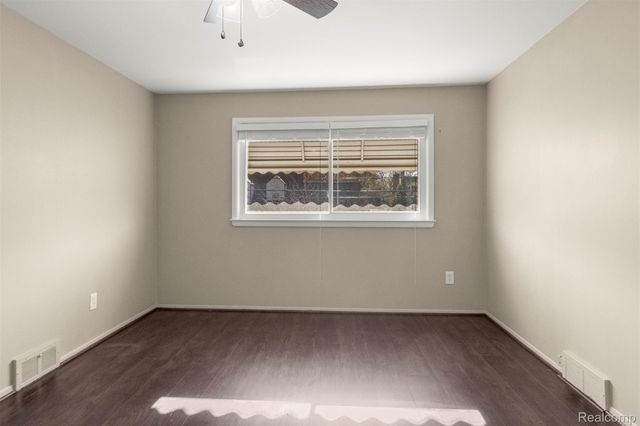 22413 Heinze Street, Dearborn, MI 48128